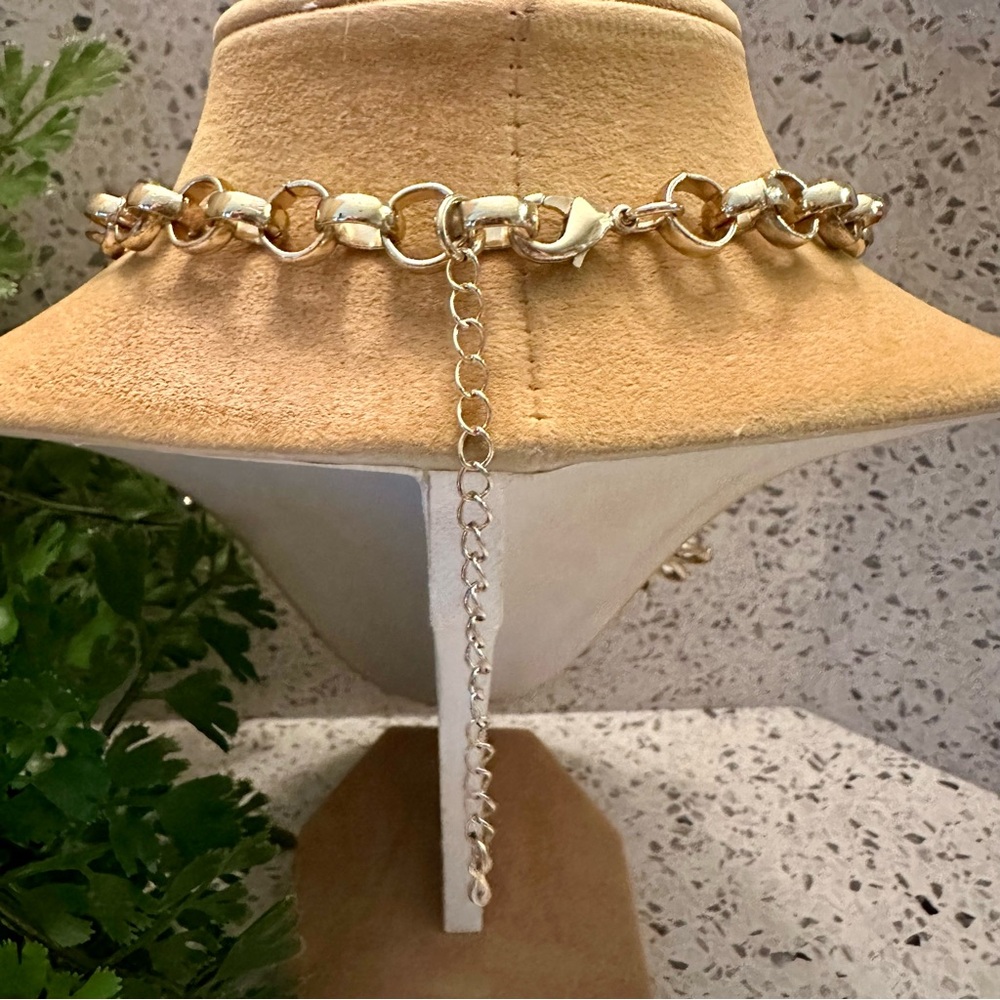 Rhinestone And Acrylic Gem Statement Necklace And… - image 7